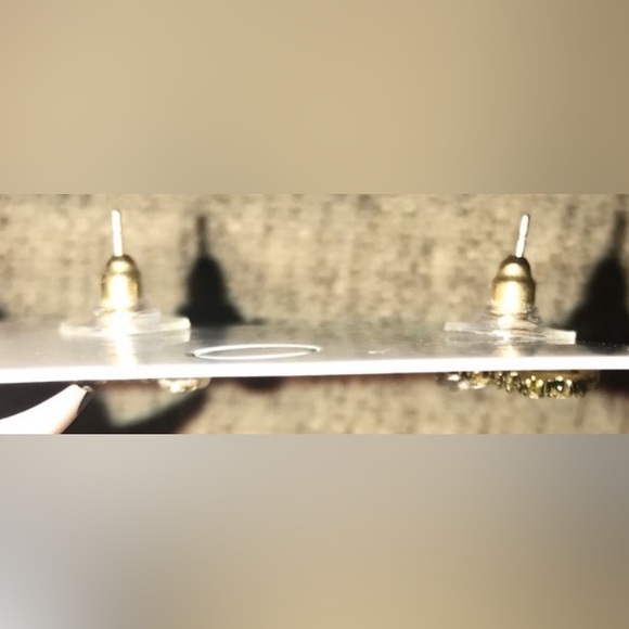 “Follow Your Heart” 18K Gold Tiny Pearl Swarovski Crystal Encrusted Adorned Stud - Picture 9 of 9